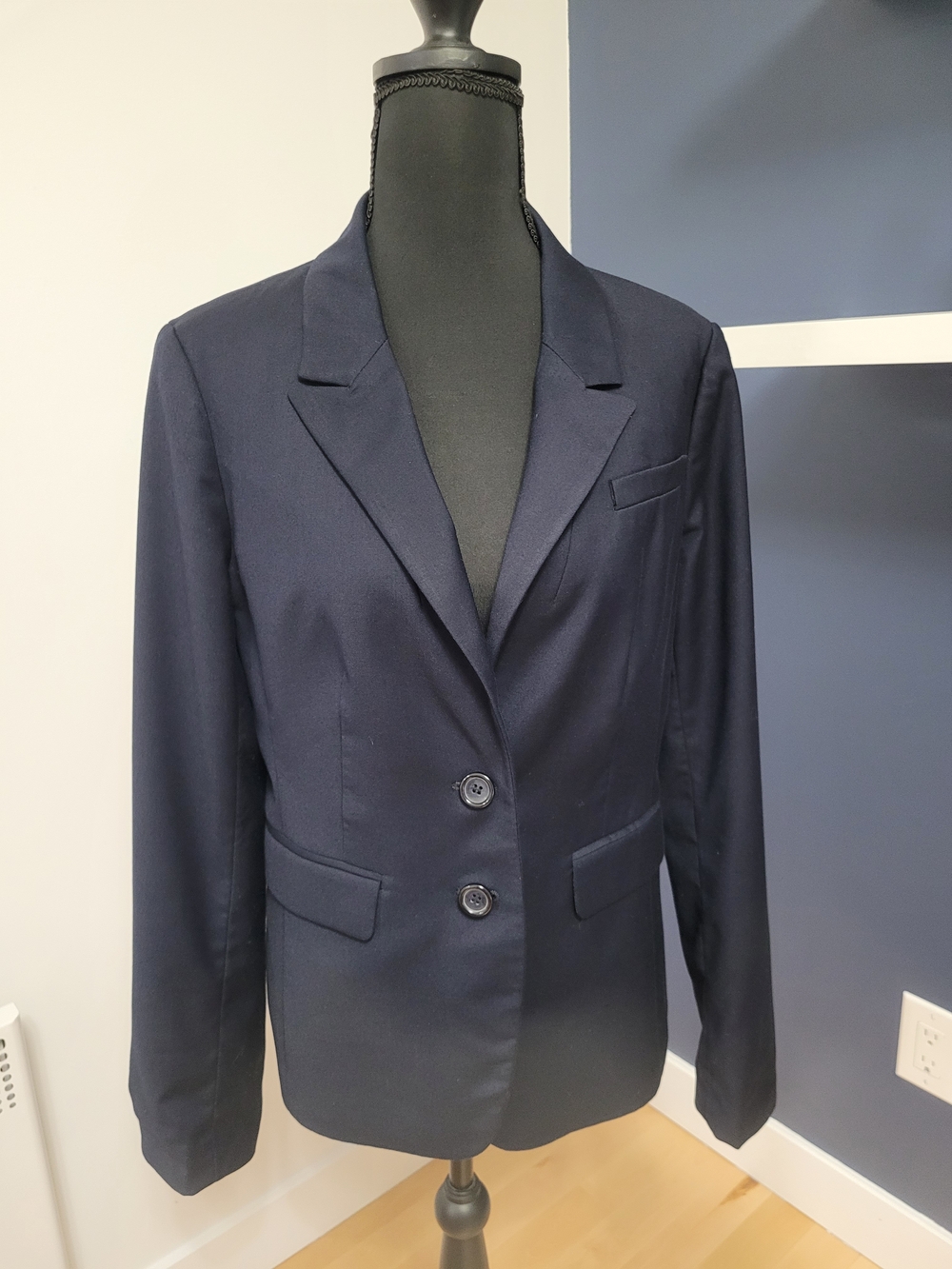 The Limited Navy Two-Button Notch Lapel Blazer Size 8